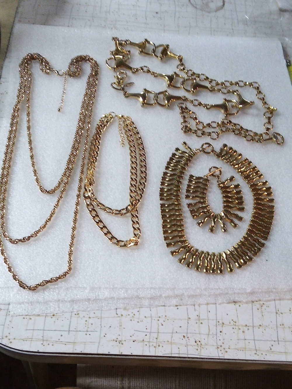 5 Piece Gold Tone Bundle #A496